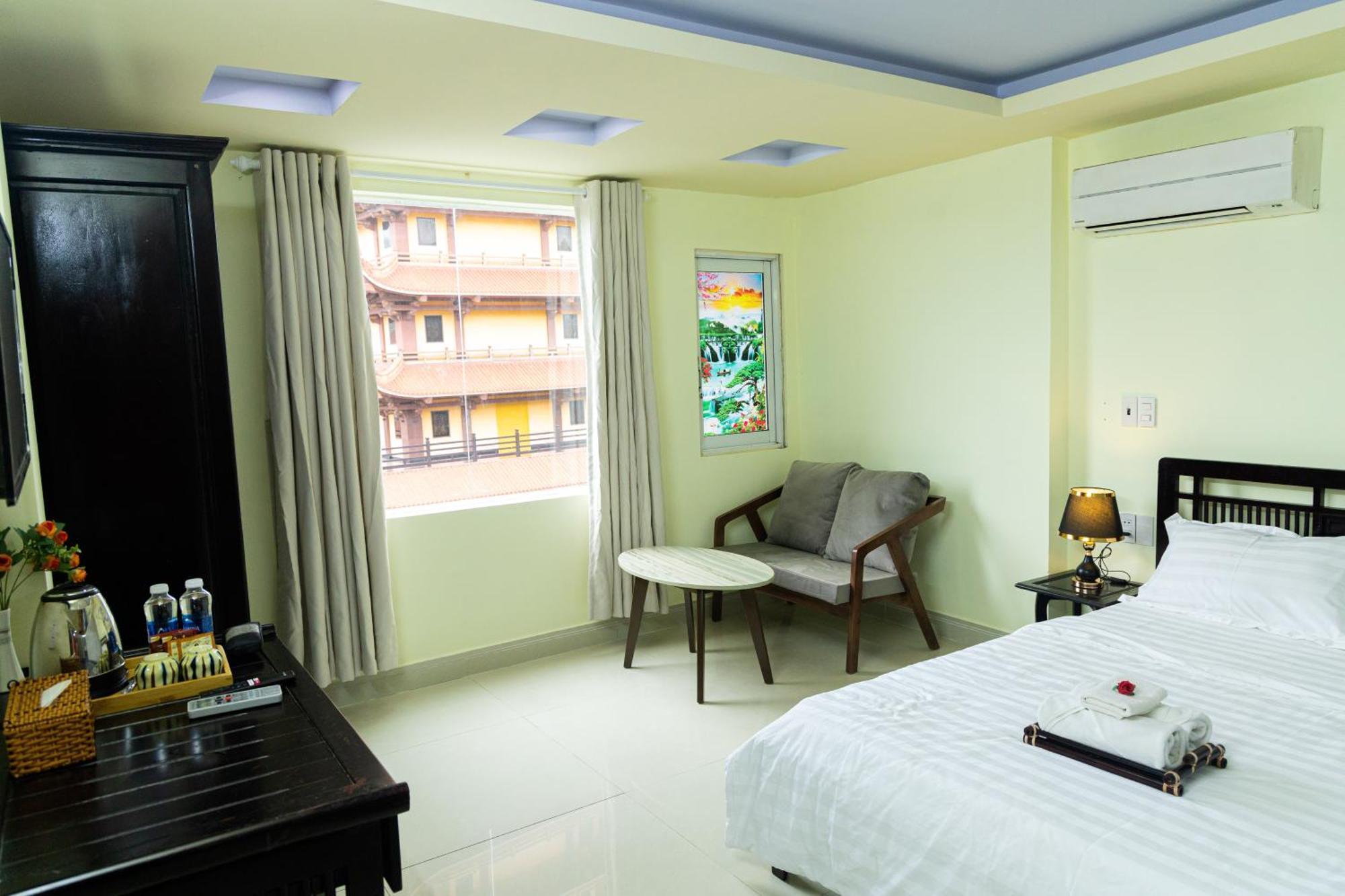 Golden Uc Chau House & Spa Хошимин Екстериор снимка